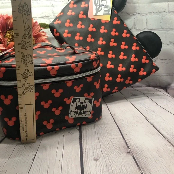 🛍🛍SOLD Mickey Mouse cosmetic bags - Picture 2 of 4